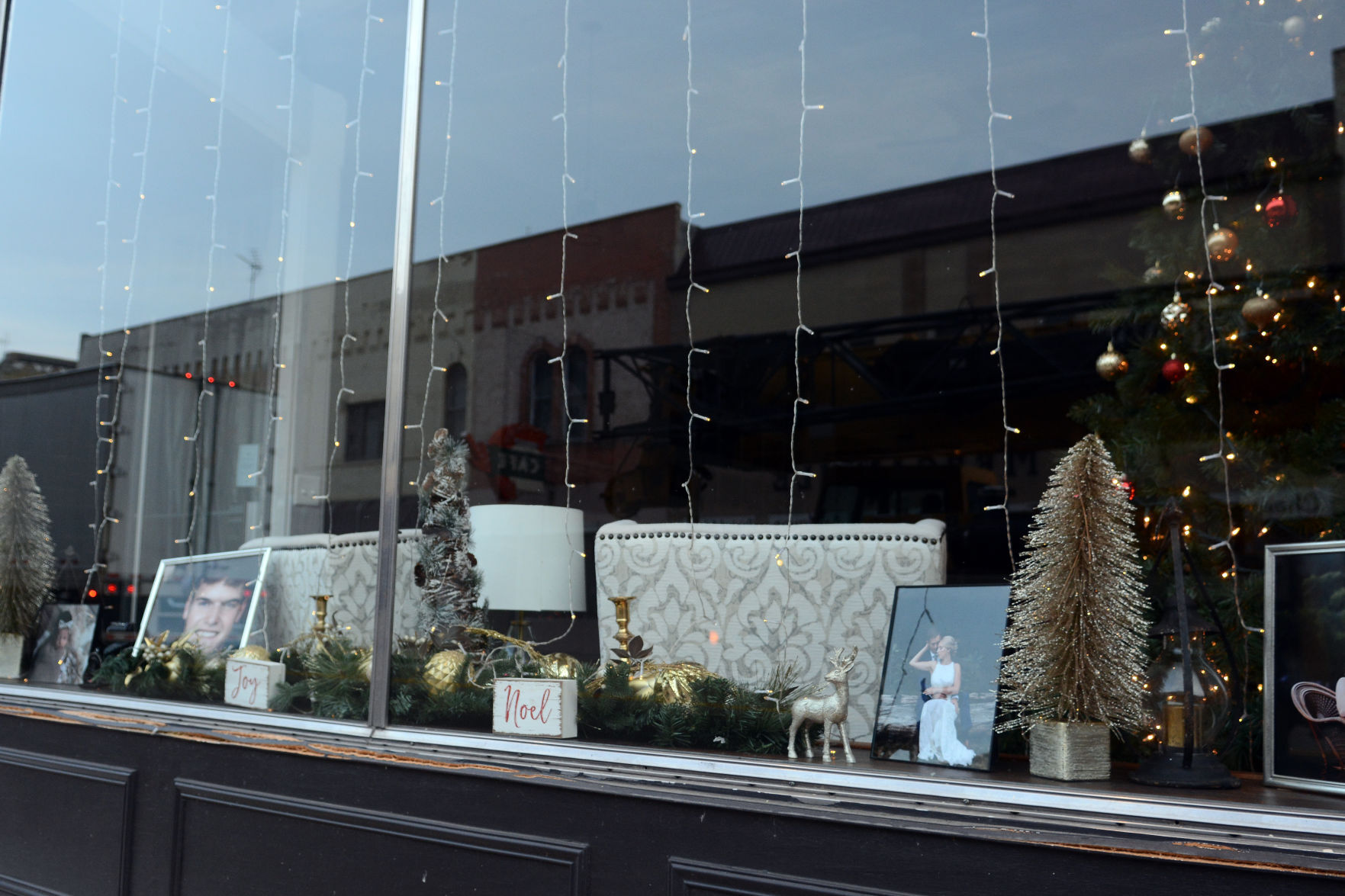 Portage shop windows, Dec. 18, 2020